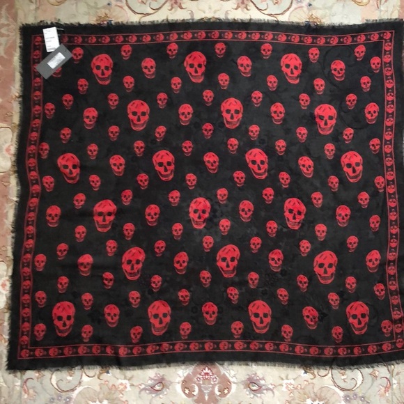 Alexander McQueen Accessories - ☘️H P☘️ Alexander McQueen Scarf w/ Frayed Edges